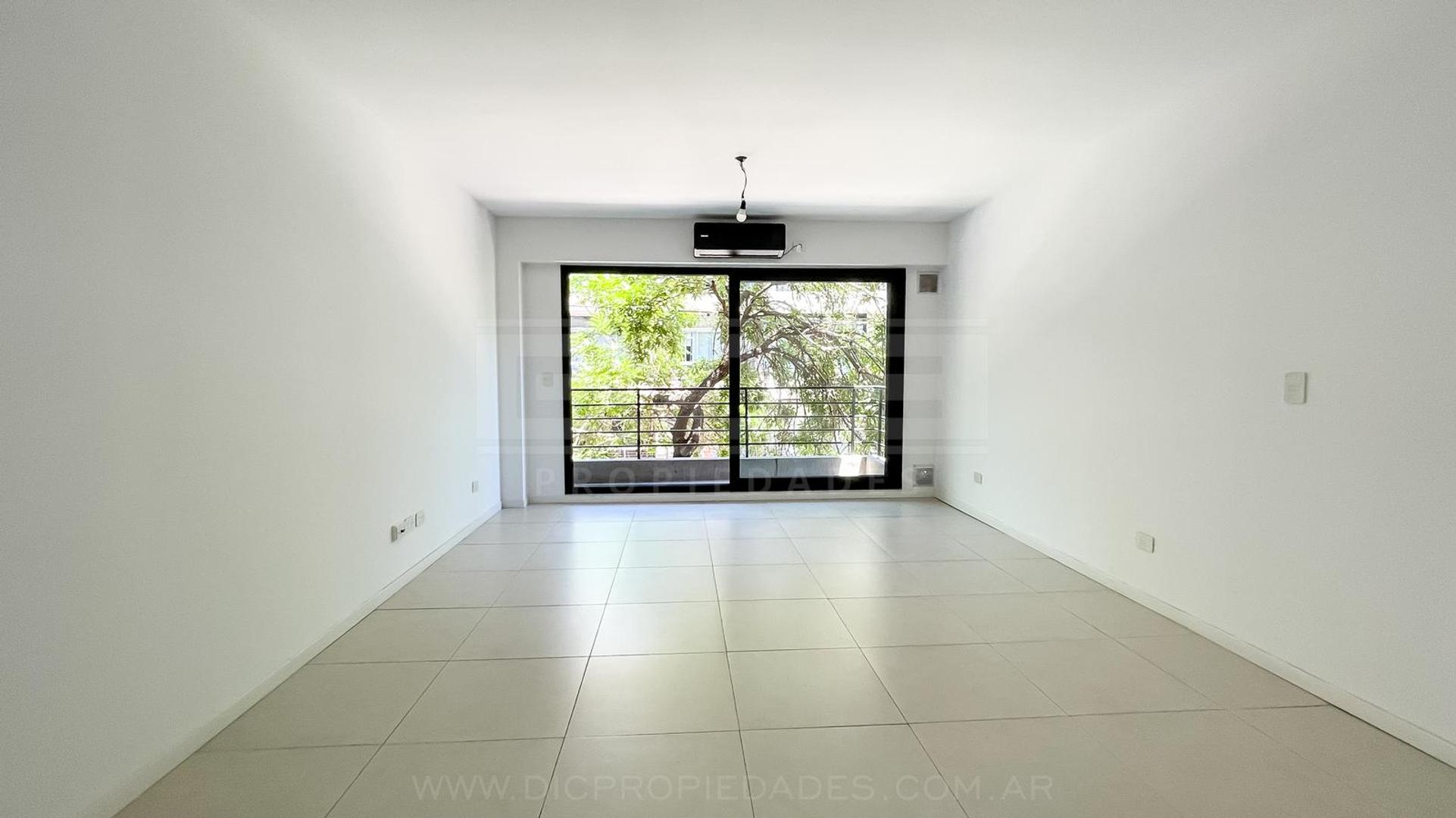 Departamento en Alquiler en Saavedra, $ 700.000