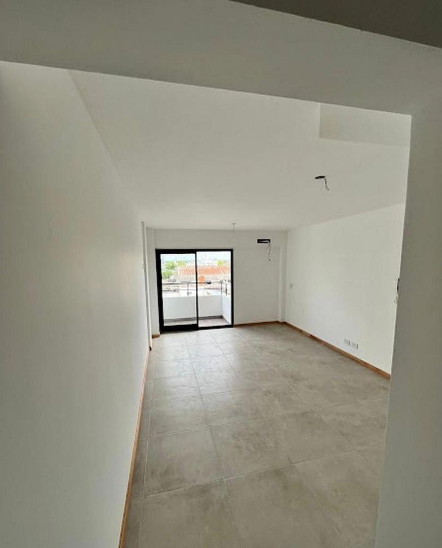 Departamento en Venta en Luis Agote, USD 49.000