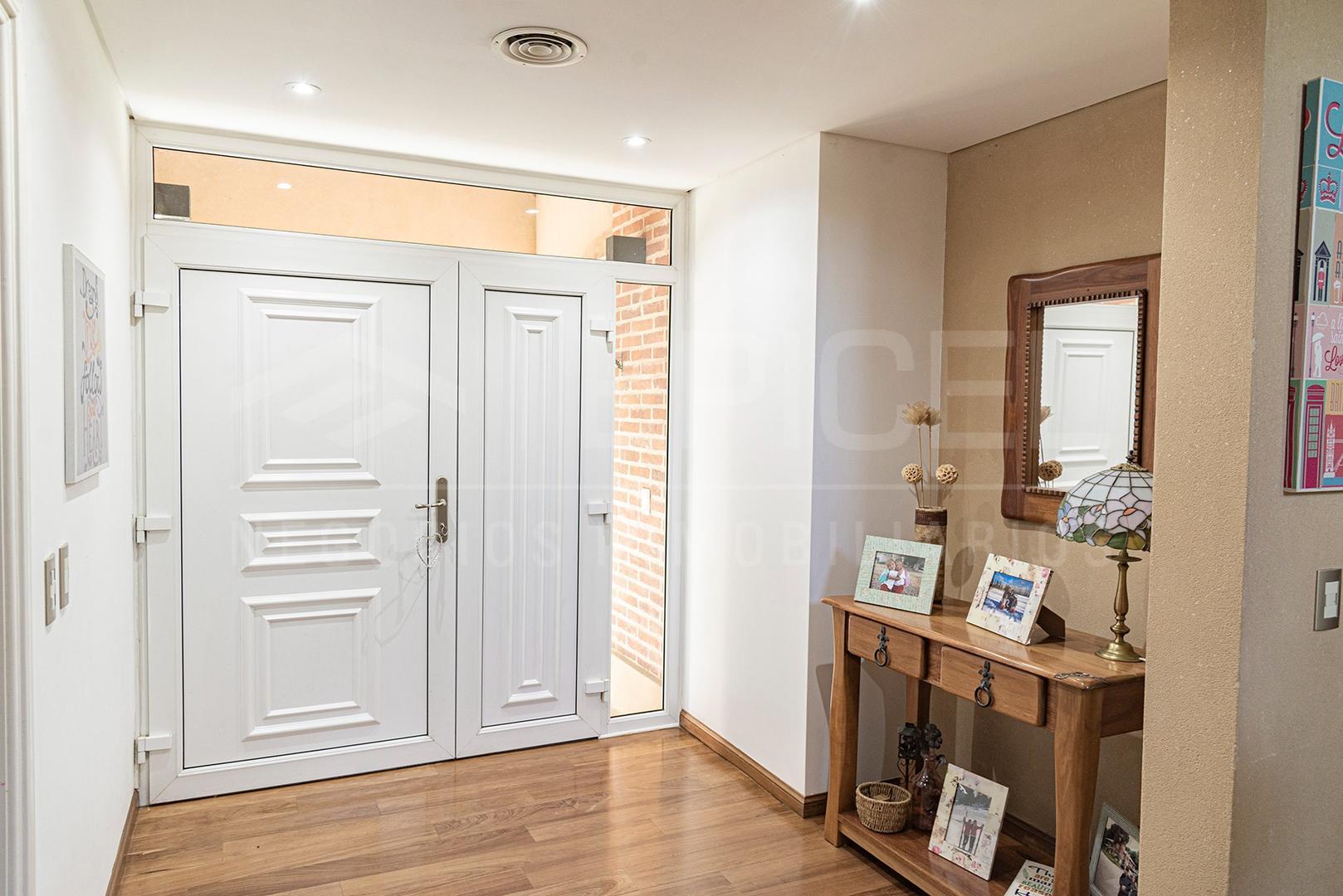 Casa en Alquiler de 3 dormitorios