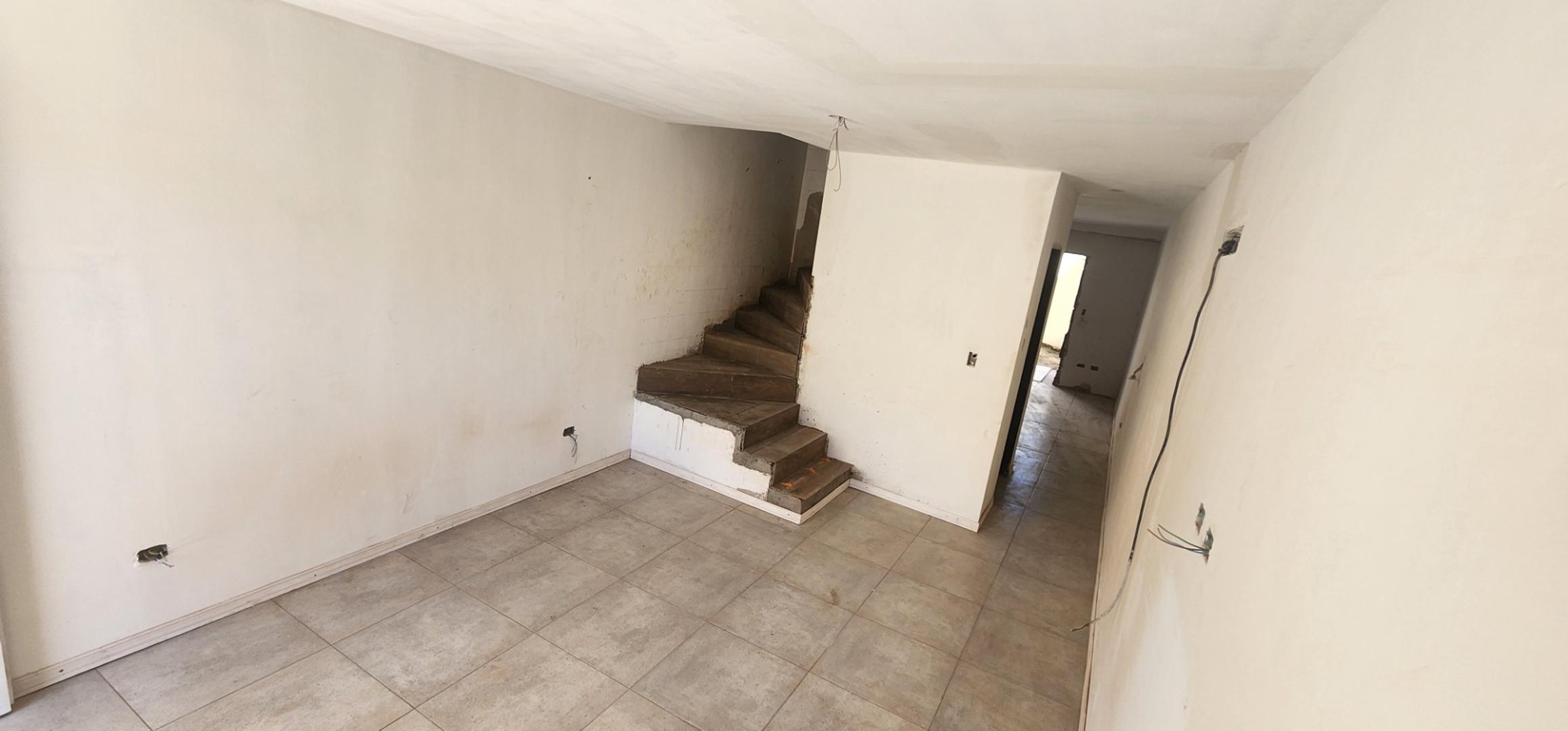 Depto Tipo Casa en Venta de 2 dormitorios
