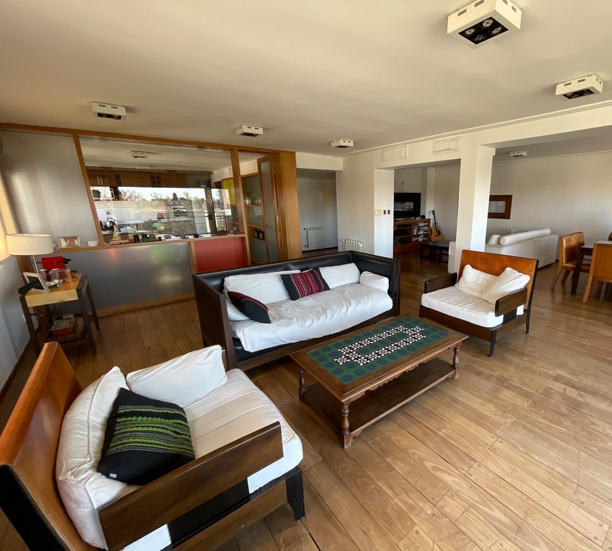 PISO DE CATEGORIA 3 DORMITORIOS EN VENTA B° NUEVA CORDOBA