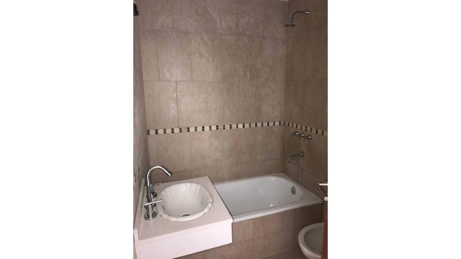 Departamento 2 ambientes con 1 baño