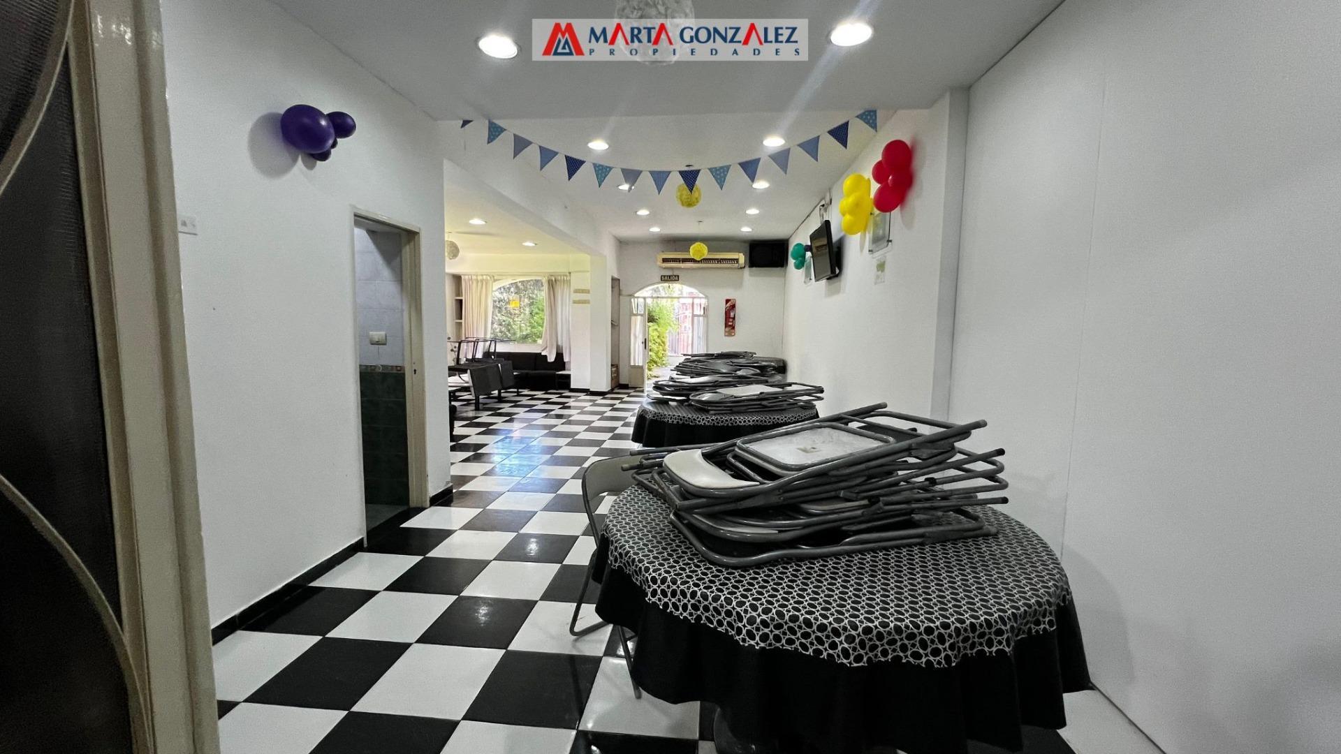 Casa 2 ambientes con 1 baño