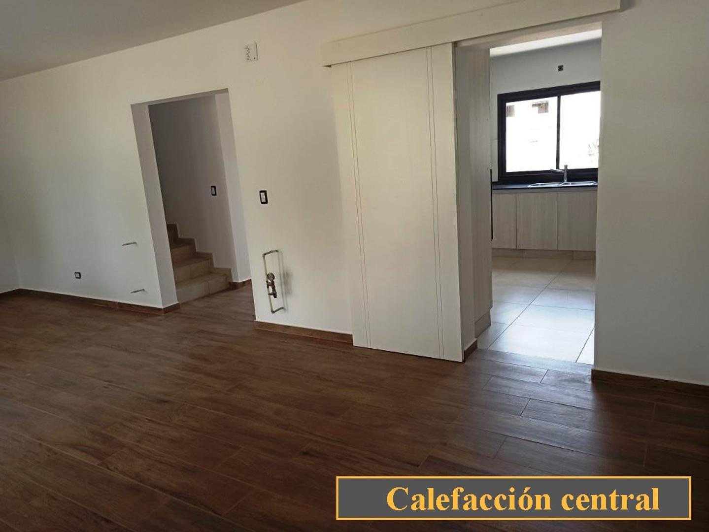 Casa en Venta con 1 cochera