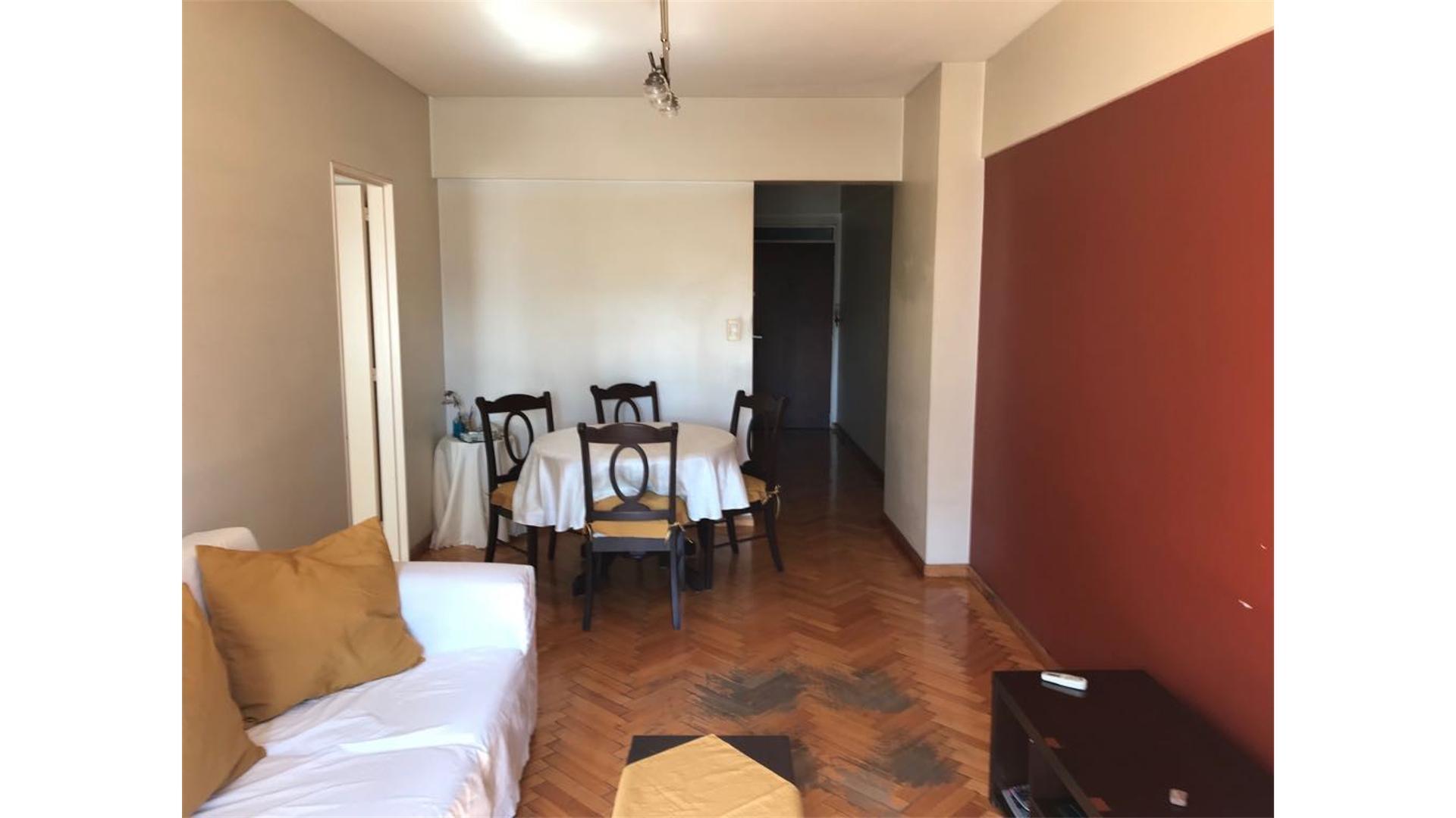 Av Dr M Belgrano 555 , Piso 2