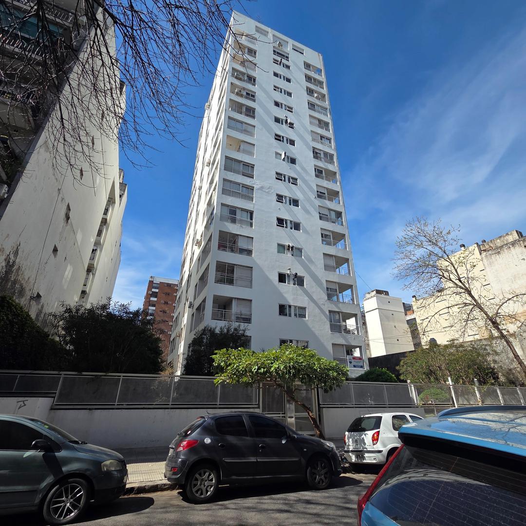 Montañeses 1900, Piso 13