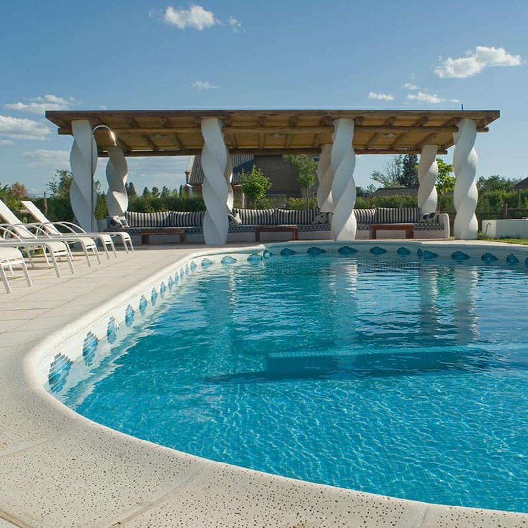 COMPLEJO DE CABAÑAS EN MINA CLAVERO