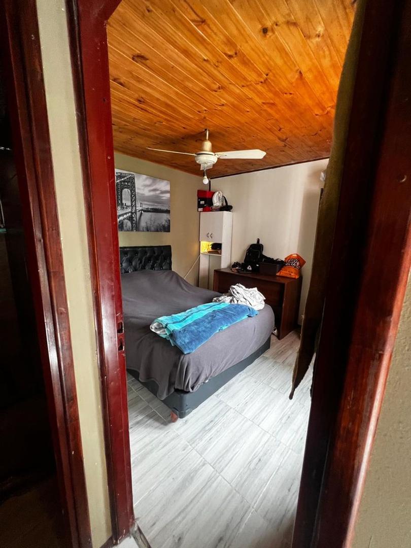 Casa 2 ambientes con 1 baño