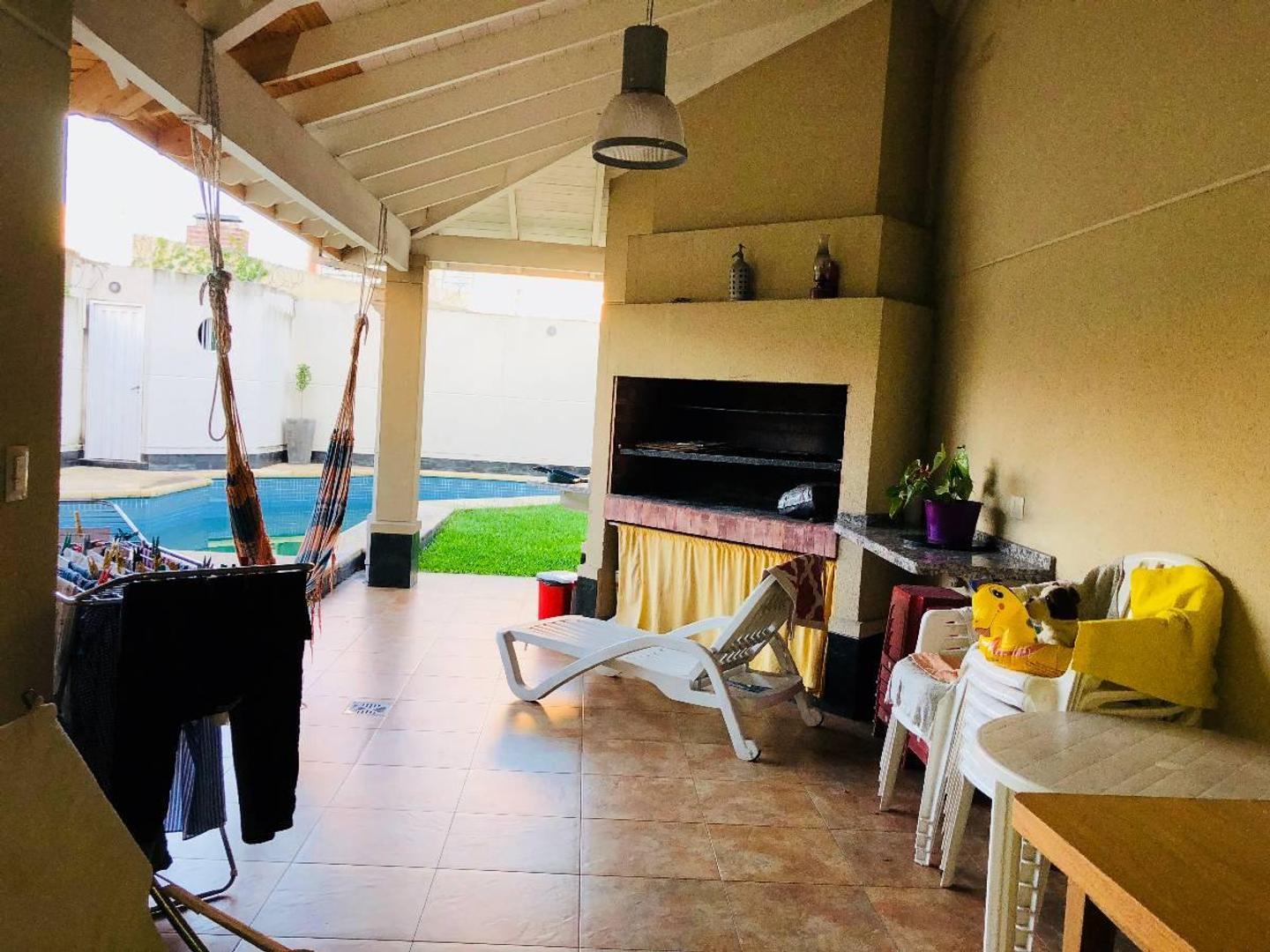 Casa 5 ambientes - Ramos Mejía