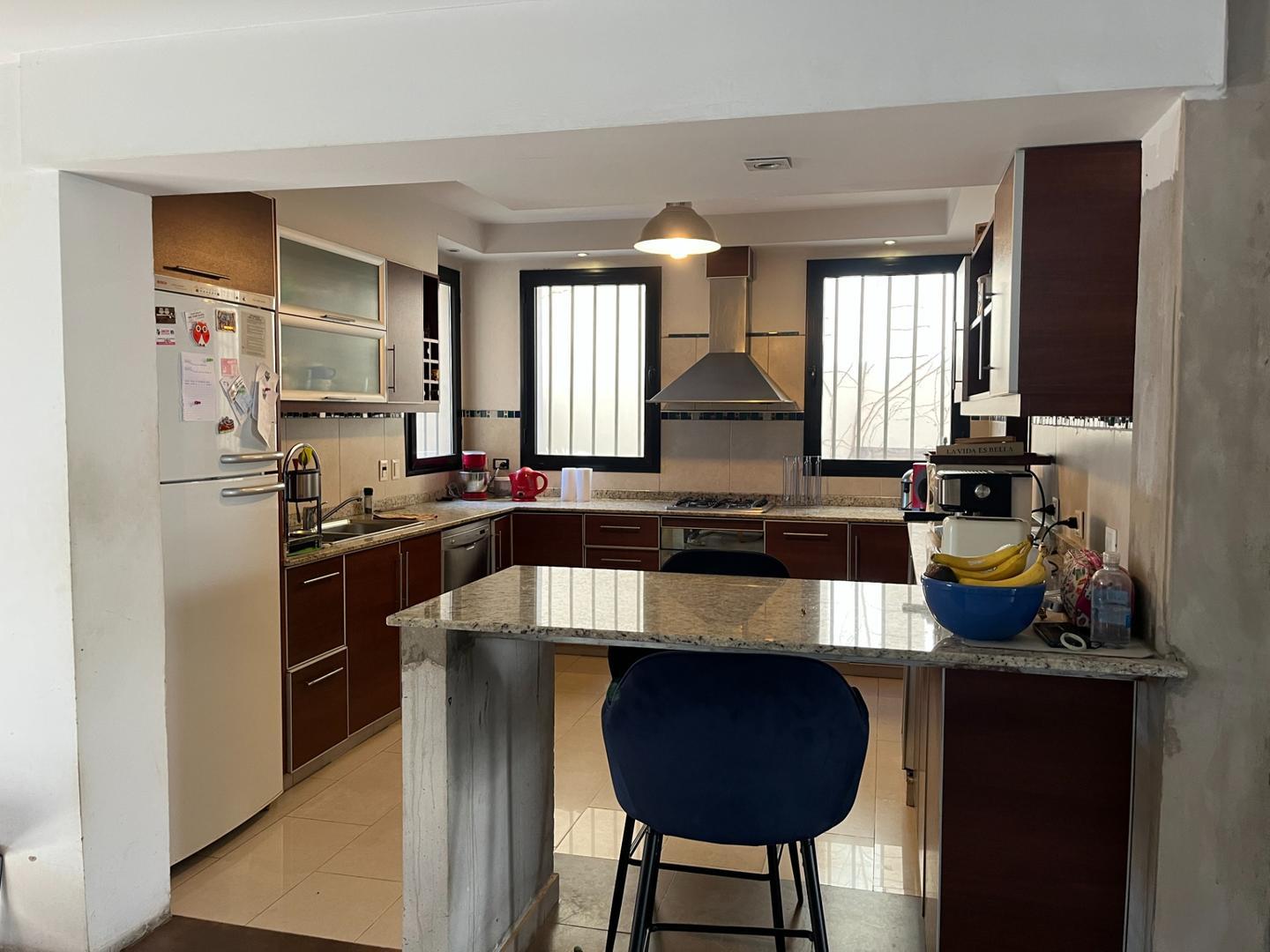 Adrogue casa en venta 3 dorm jardin excelente ubicacion