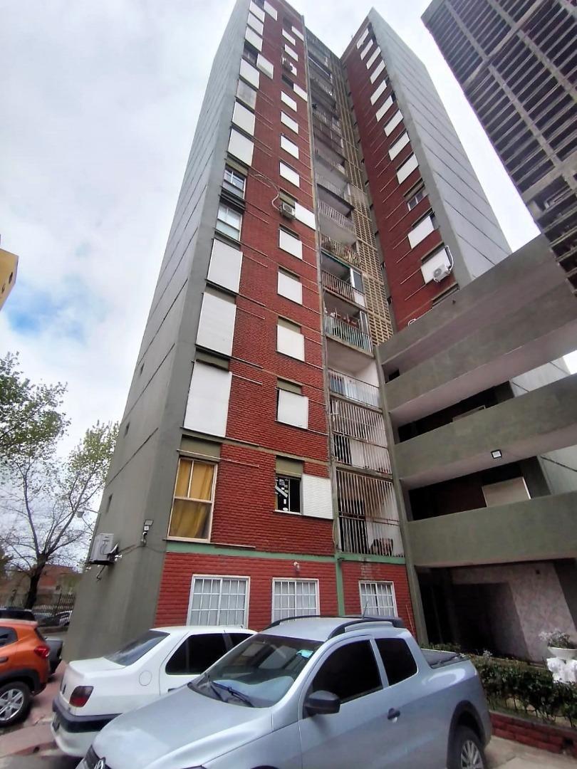 Av. Gral. Paz 15255 , Piso 8