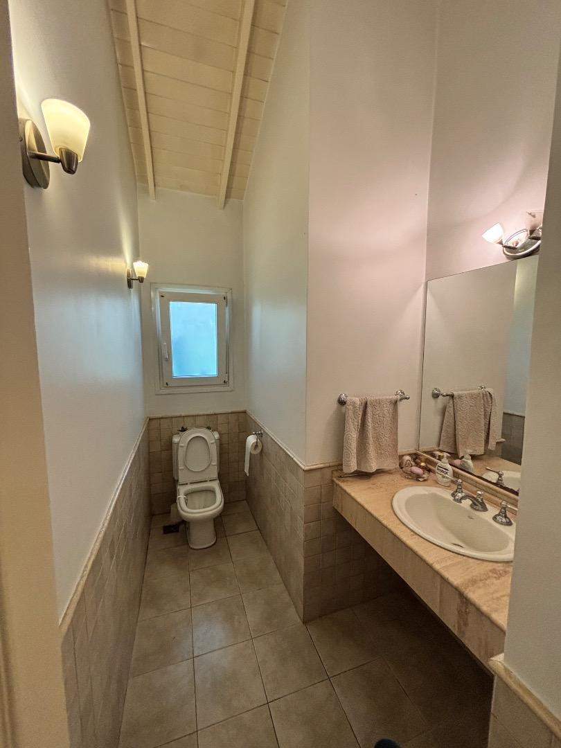 Casa en Venta con 7 cocheras