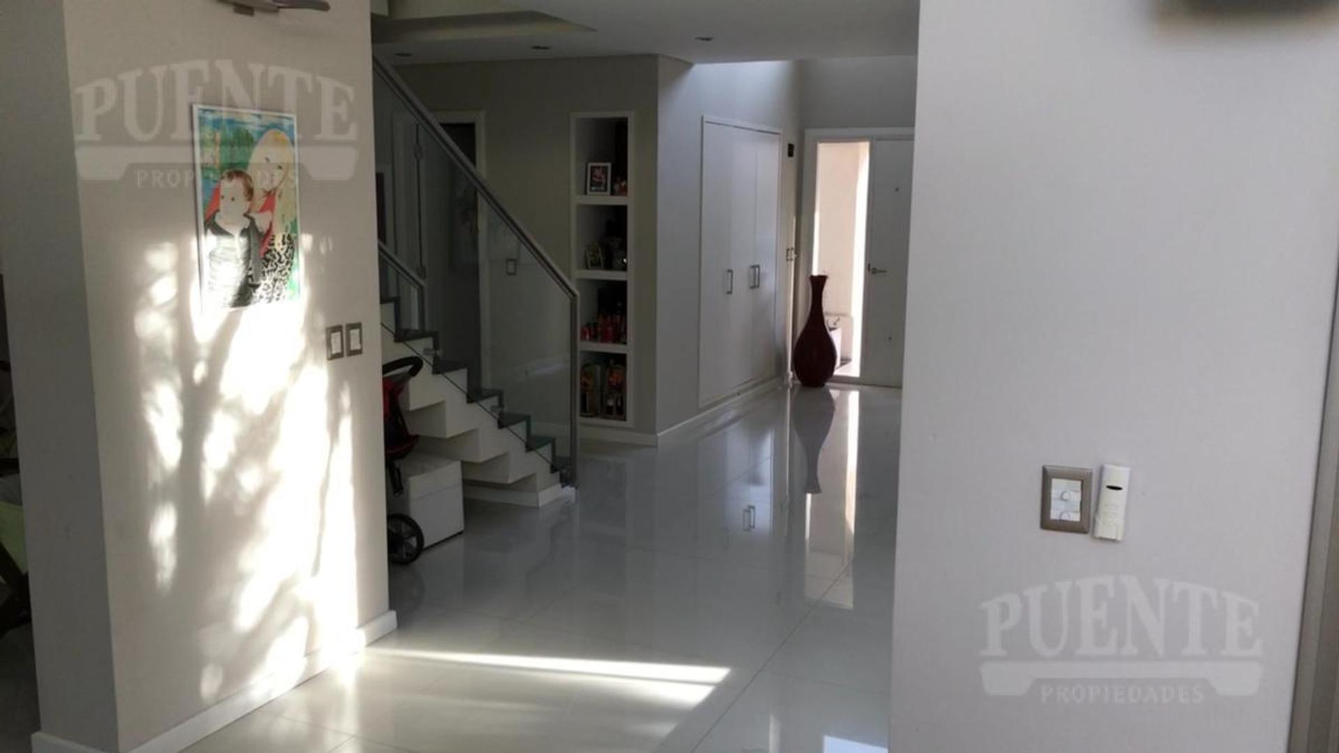 Casa en Alquiler de 4 dormitorios