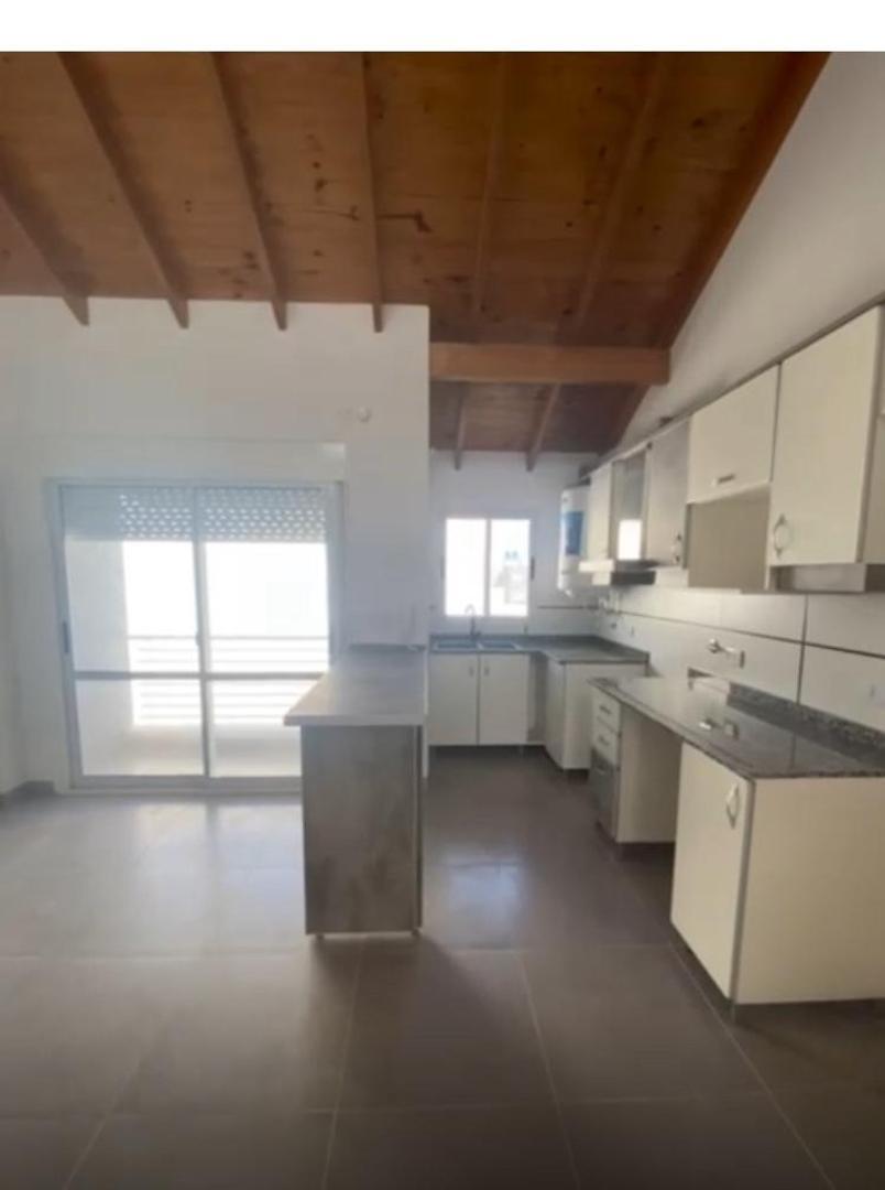 Cangallo 130 , Piso 2