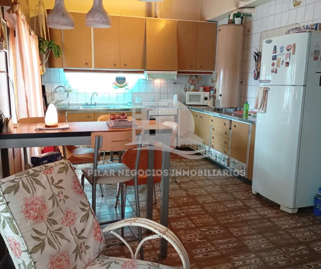 VENDO CASA EN ZONA CENTRICA DE GODOY CRUZ, MENDOZA