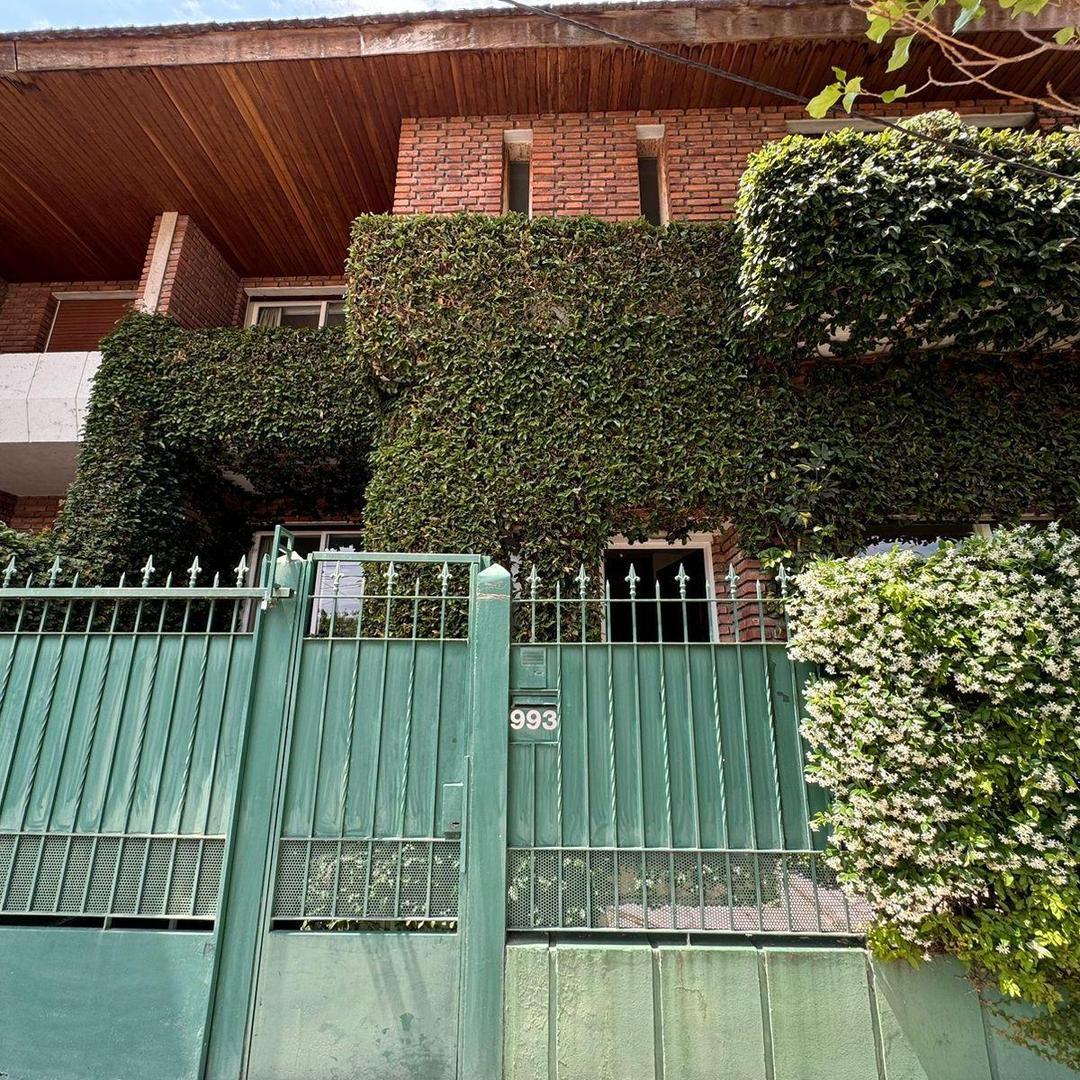 Casa de 5 ambientes - Castelar Norte