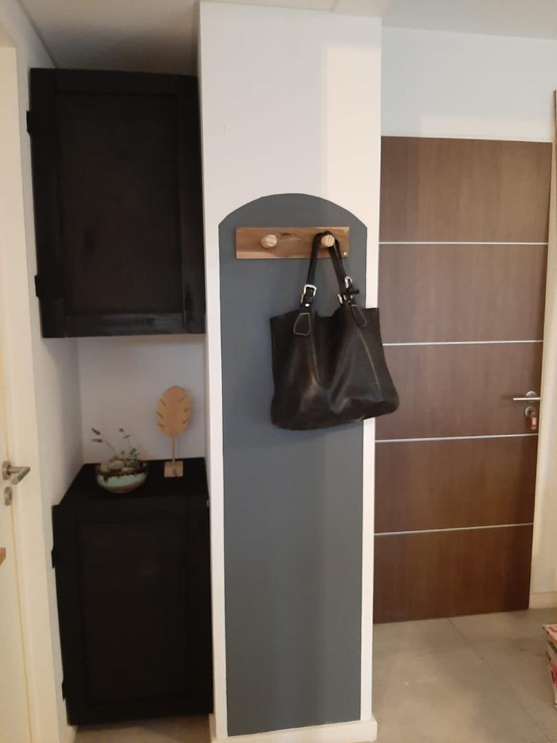 Casa en Alquiler con 2 cocheras