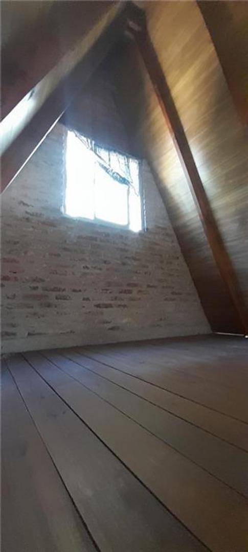 Casa en Alquiler con 1 cochera