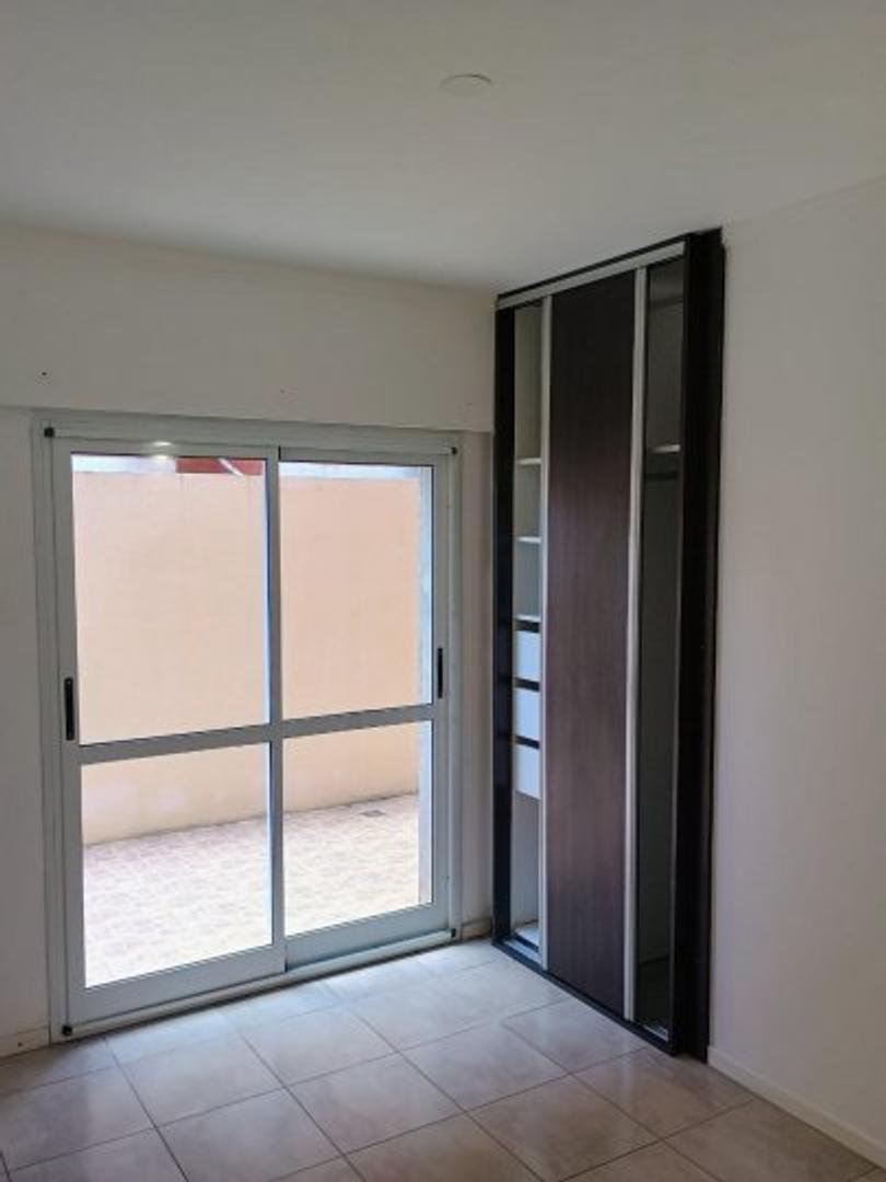 Departamento en Alquiler en Capitan Bermudez, $ 530.000