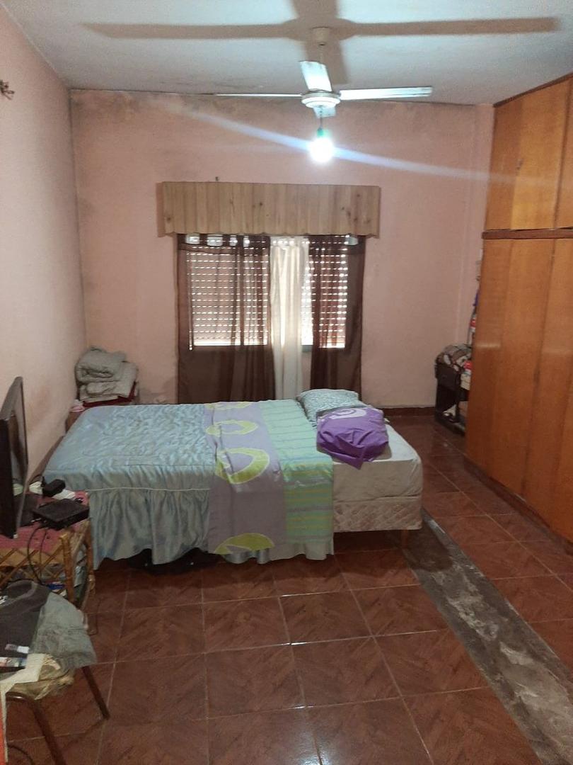 VENTA CASA SOBRE LOTE PROPIO. COCHERA. SAN JUSTO