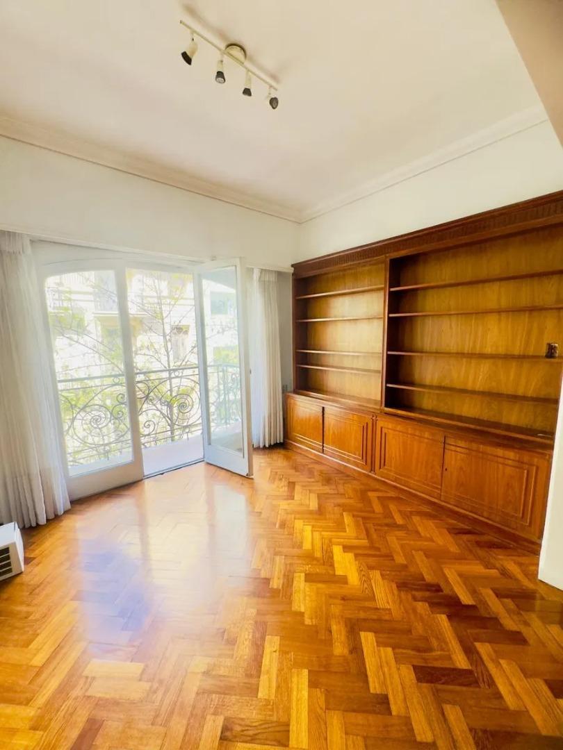 ALQUILER DEPARTAMENTO 6 AMBIENTES CON COCHERA – ARROYO 800