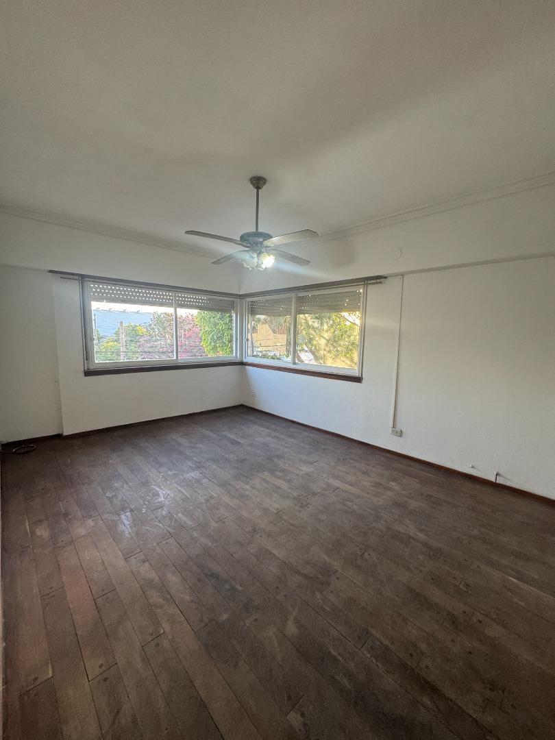 Departamento en Alquiler en Remedios De Escalada, $ 750.000