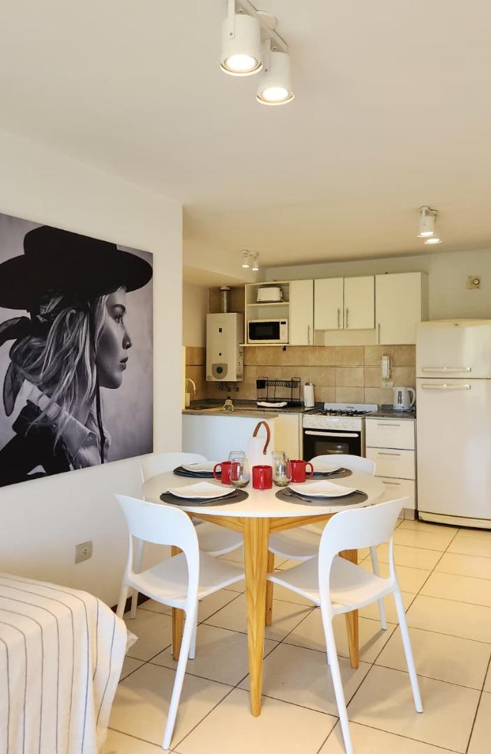 Richardson 100, Piso 2