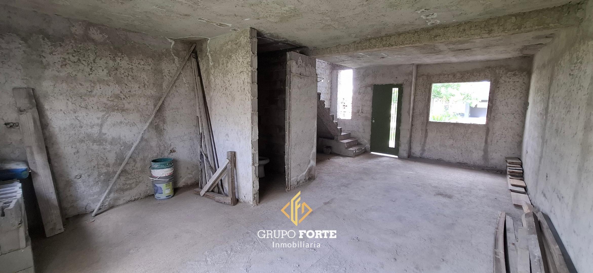 Casa 2 ambientes con 1 baño