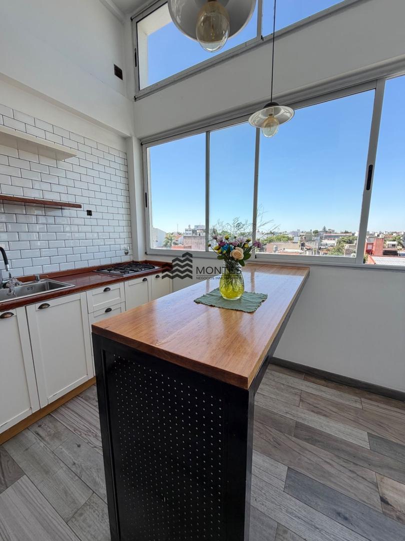 Departamento en venta c/ cochera en Villa Luzuriaga