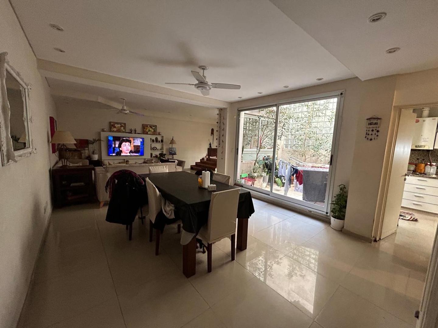 Depto Tipo Casa 4 ambientes con 2 baños