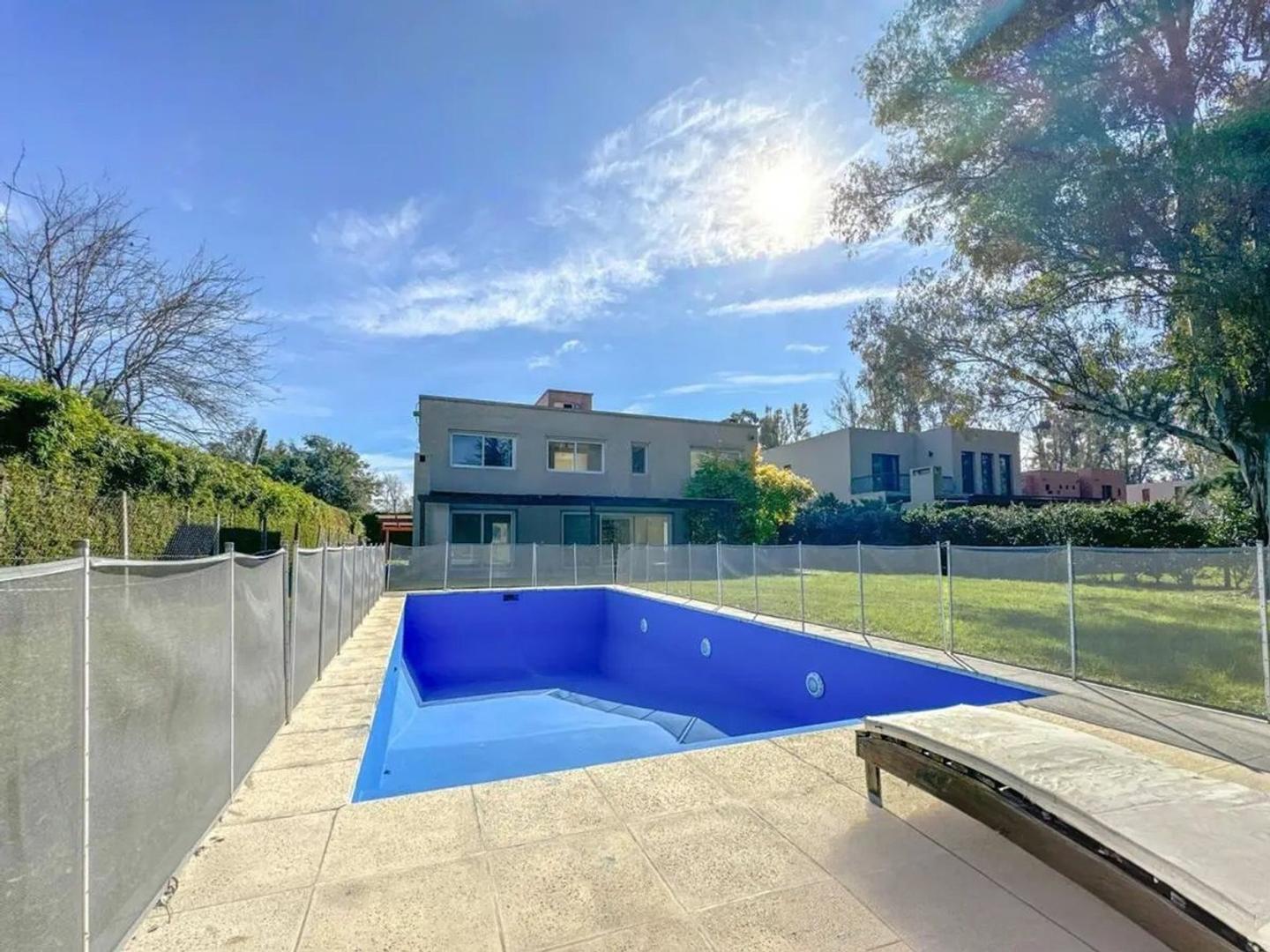 Almirante Brown 1600