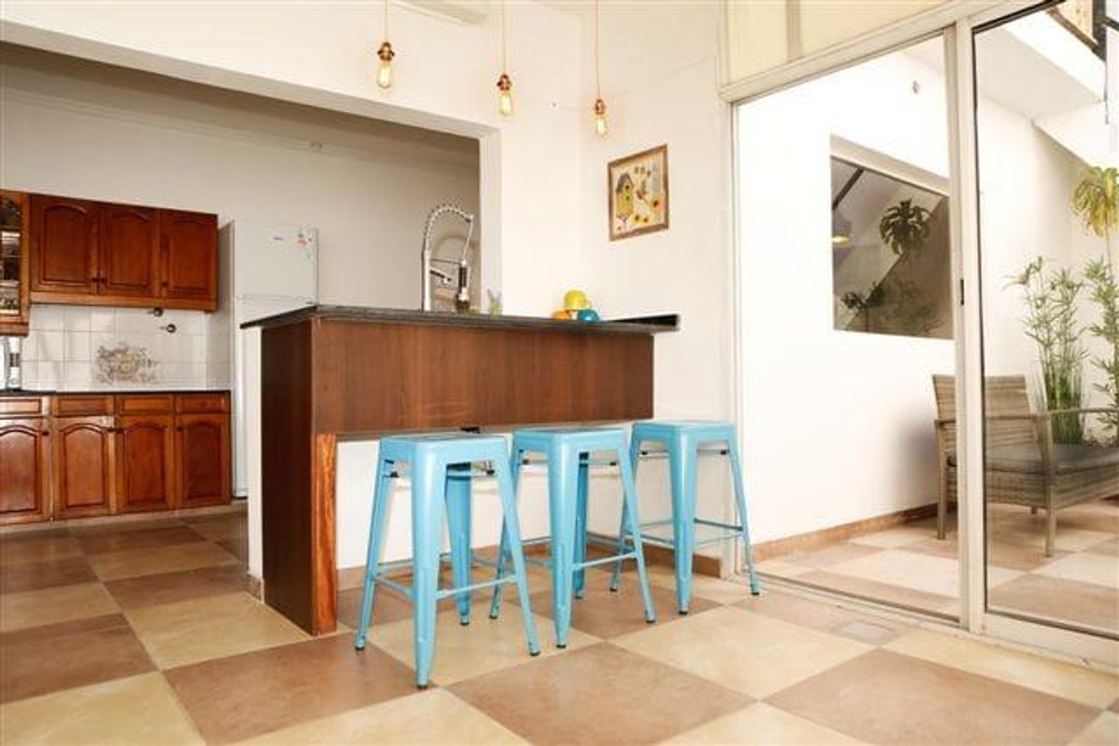 Depto Tipo Casa en Alquiler 50 años