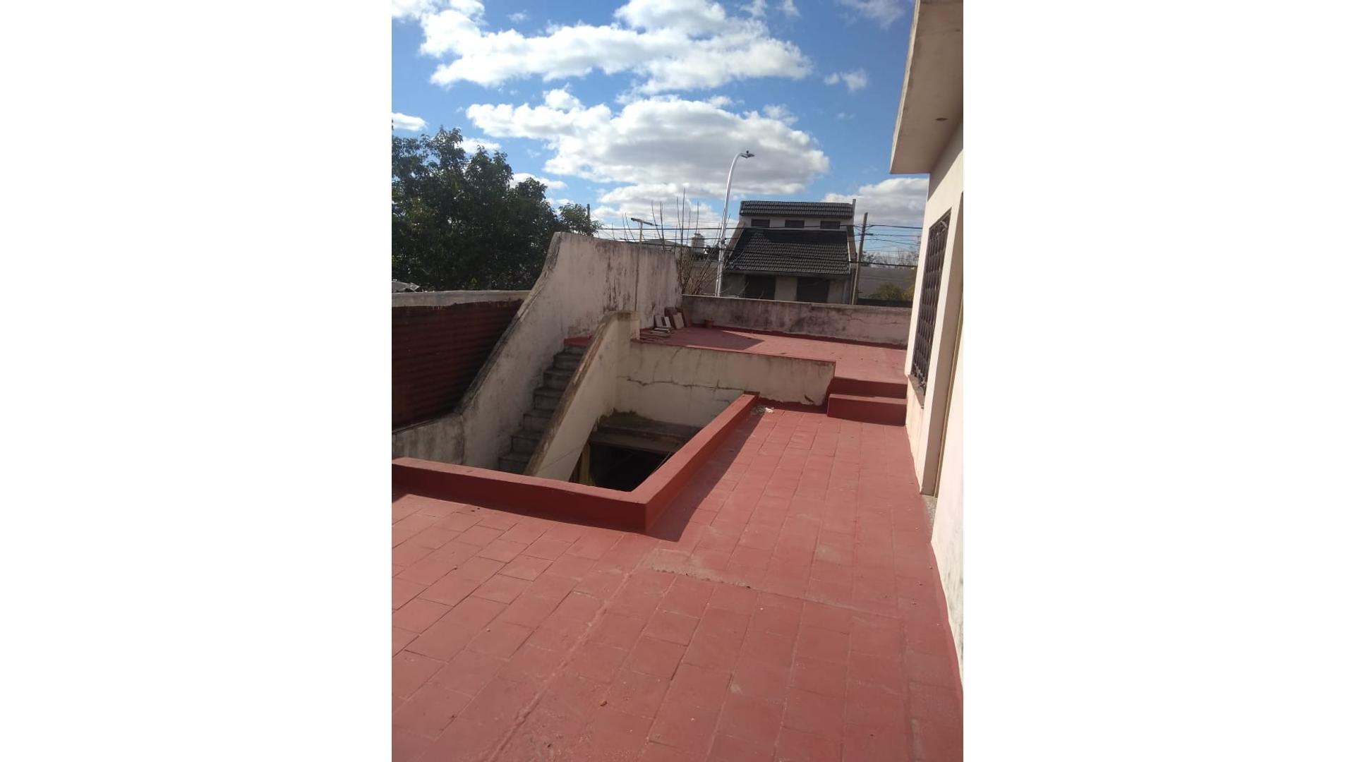 Manuela Pedraza  1600