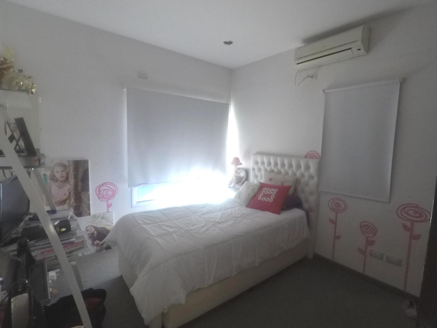 Casa 5 ambientes con 4 baños