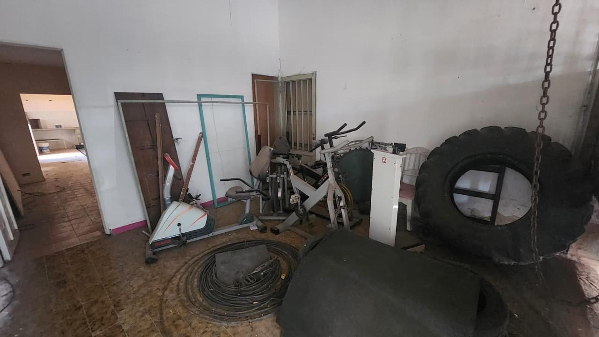 CASA MAS LOCAL COMERCIAL EN BAIGORRIA A LA VENTA