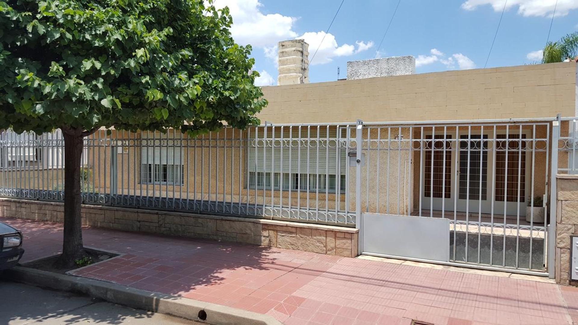 CERRO DE LAS ROSAS, AMPLIA, COMODA,COCHERA,