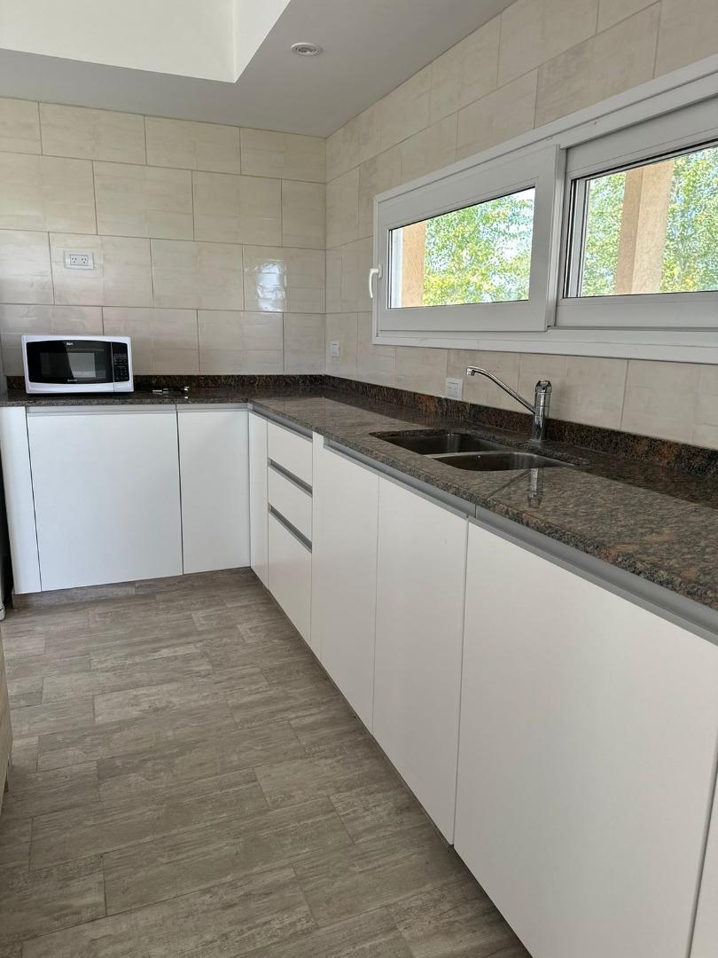 Casa en Alquiler en Haras Del Sur 3, USD 4.000