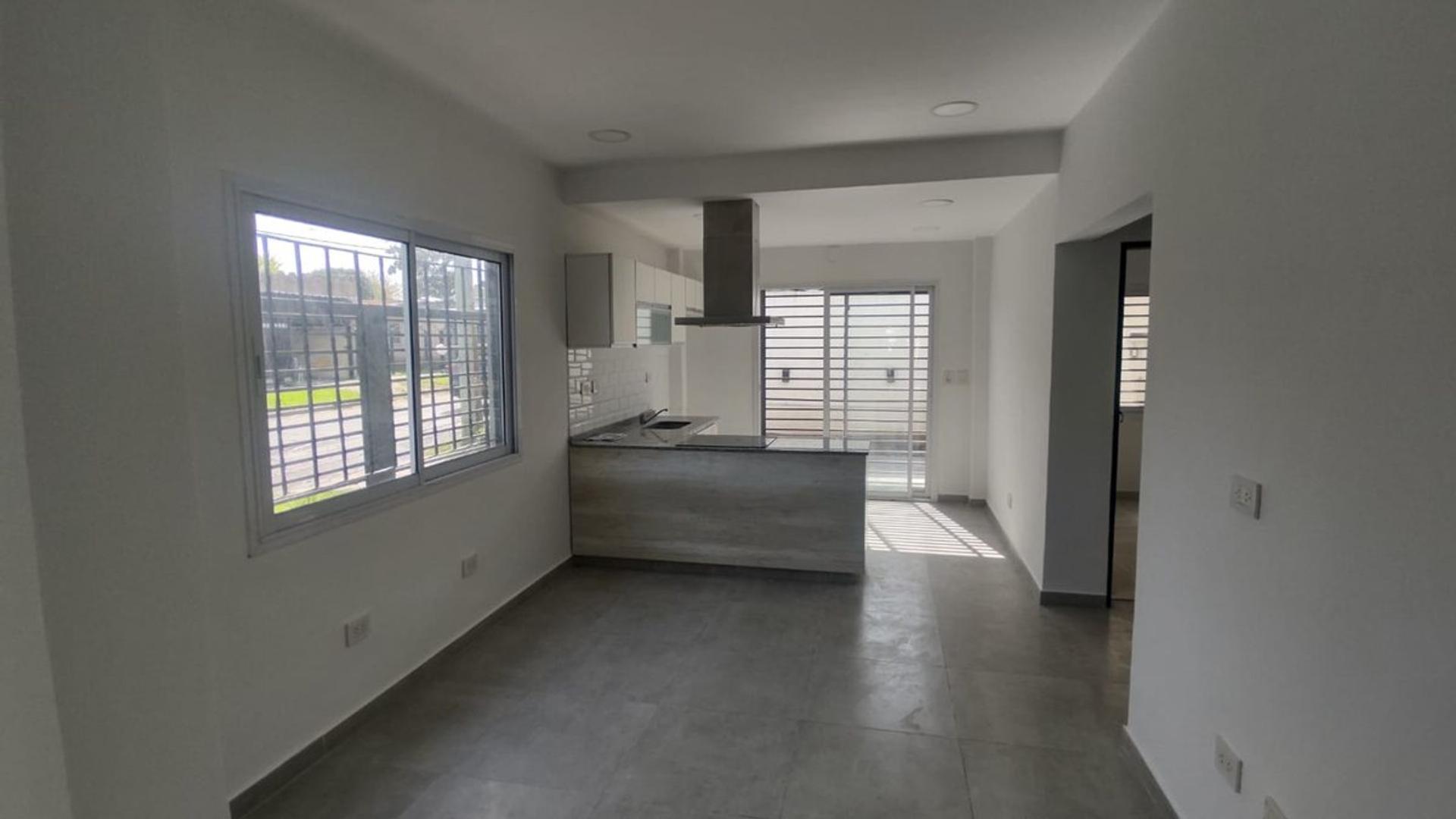 Depto Tipo Casa en Venta de 3 ambientes