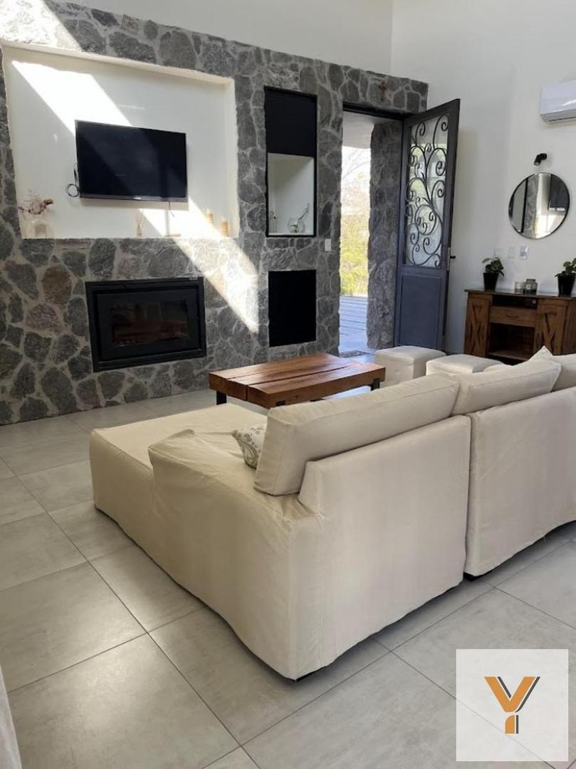 Casa en Venta con 1 cochera