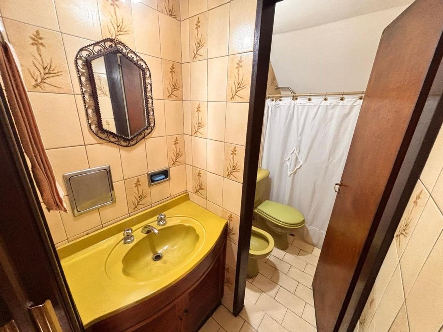 Depto Tipo Casa 4 ambientes con 3 baños