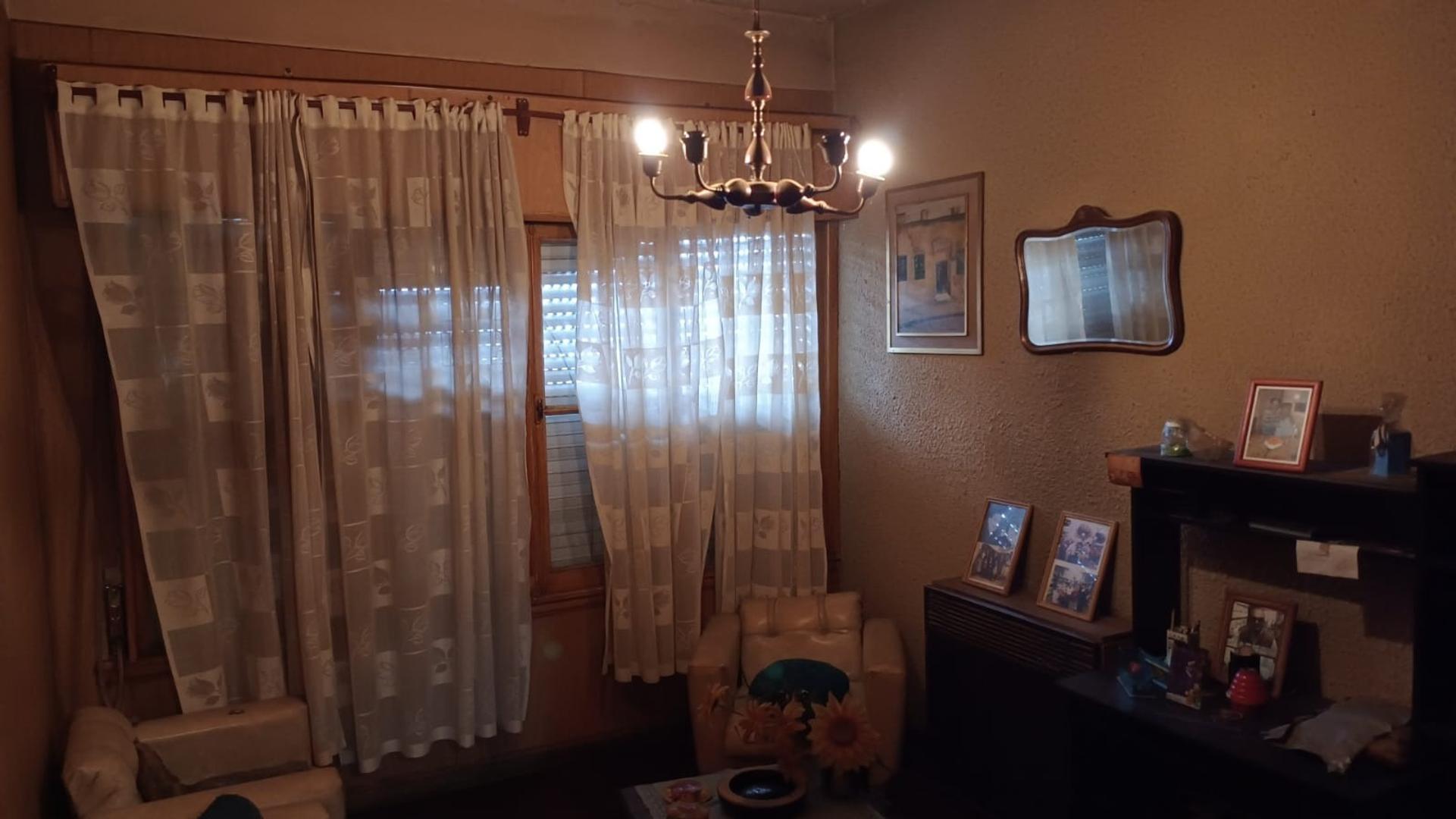 Casa en Venta en Moron Sur, USD 100.000