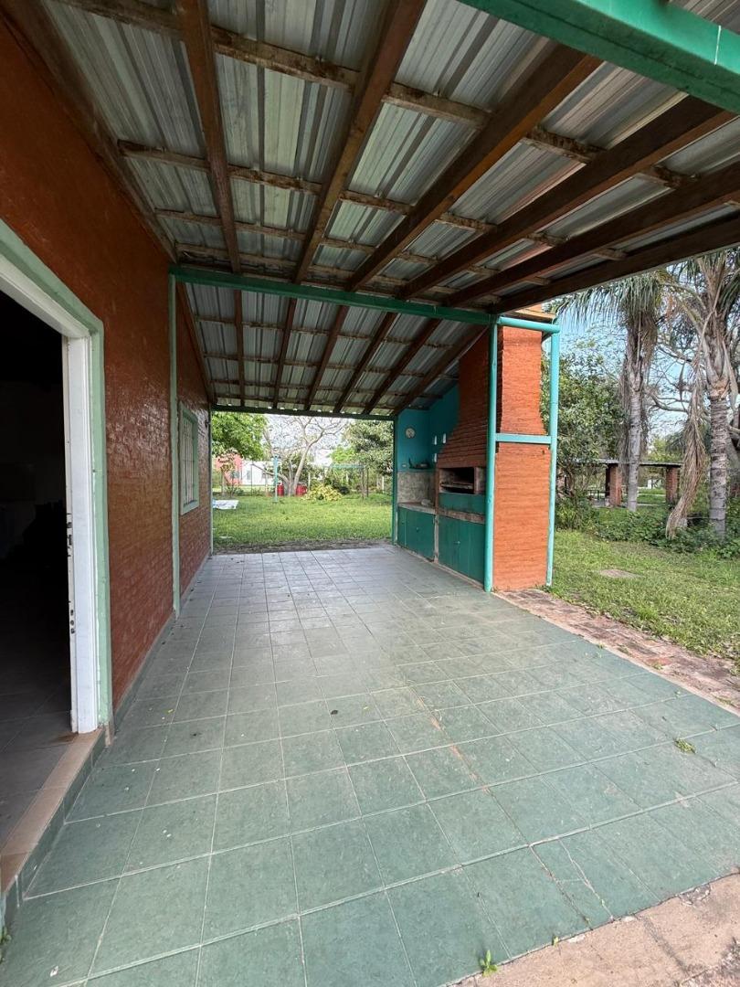 Casa en Alquiler con 1 cochera