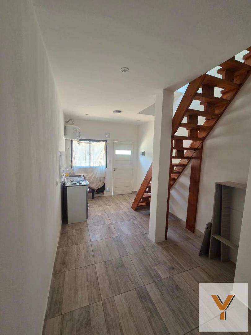 Depto Tipo Casa en Venta al Este