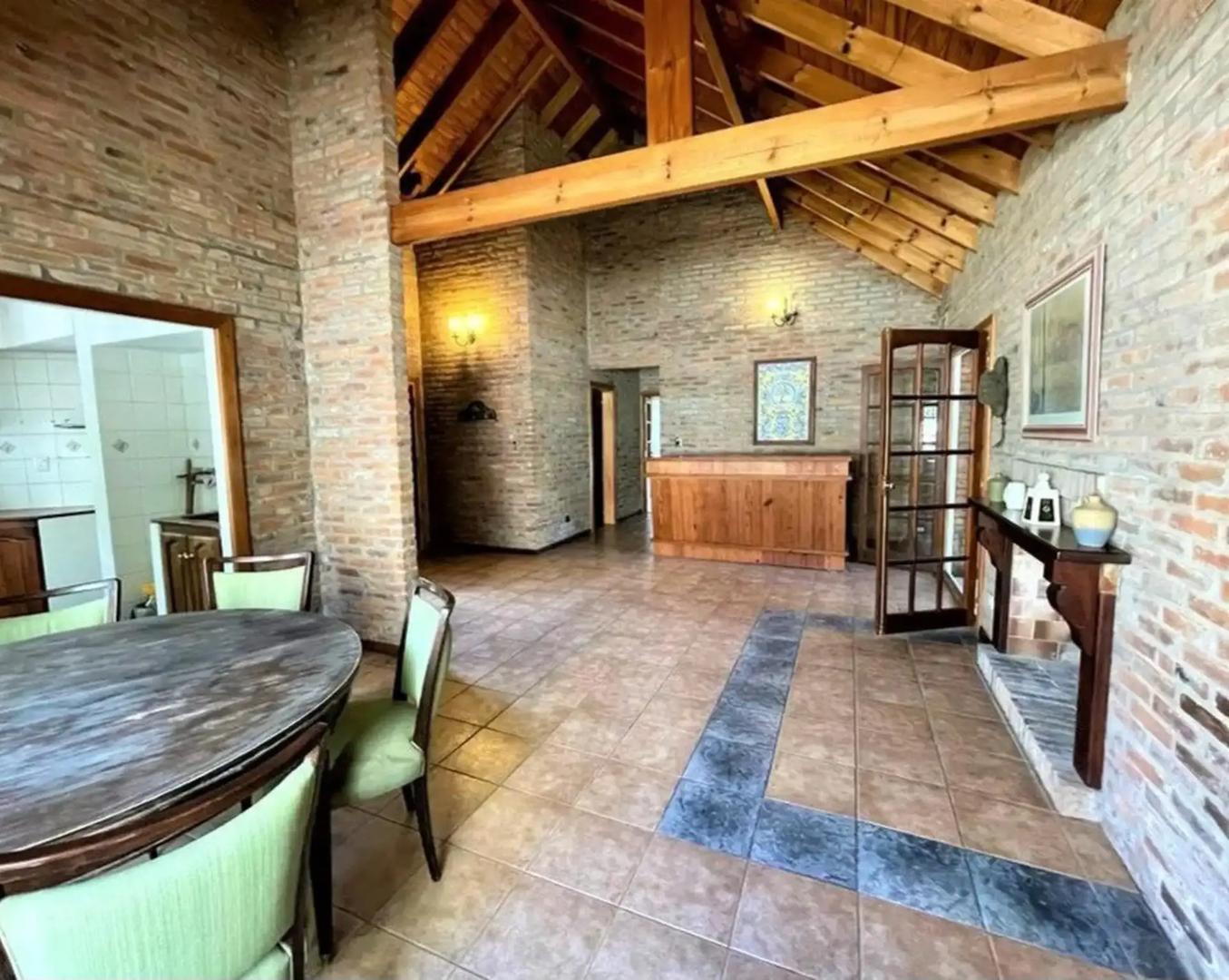 Pilar Del Lago. Cod:11212