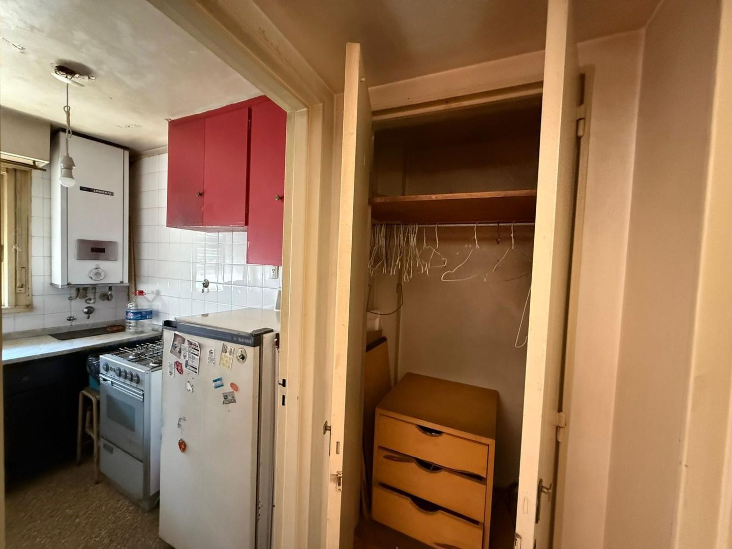 Monoambiente con balcón al frente