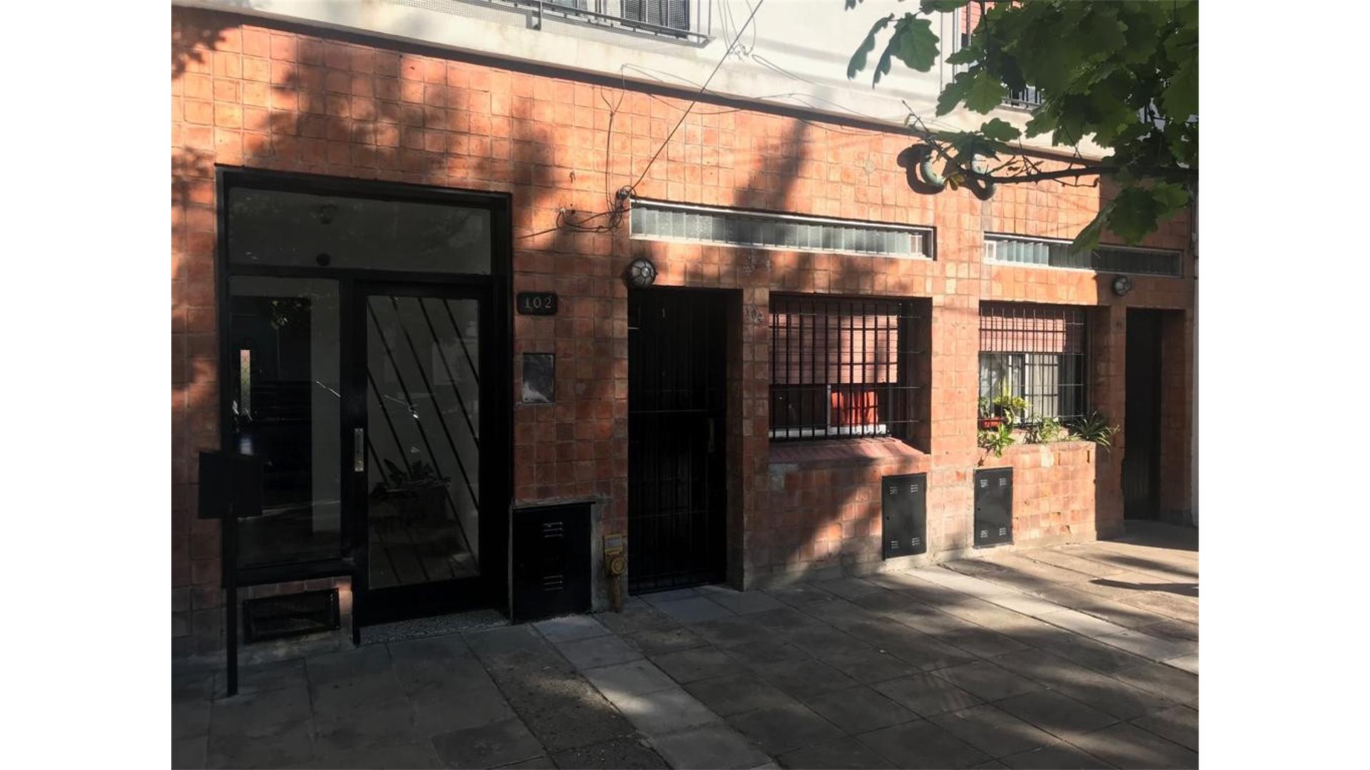 TIPO CASA 2 DORMITORIOS EN EXCELENTE ESTADO EN PLENO QUINTA