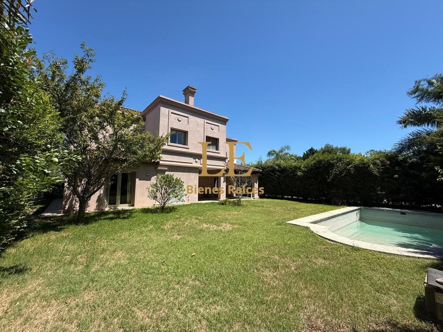 Casa en Venta en San Lucas Village, USD 289.000