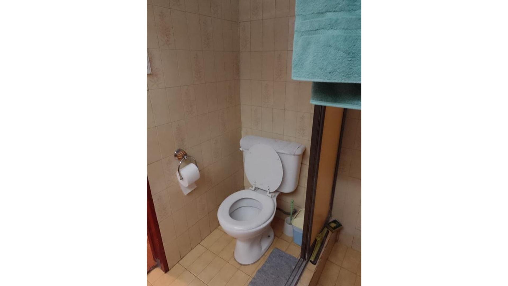 Chalet 3 Amb Con Patio Y Entrada De Auto - La Reja