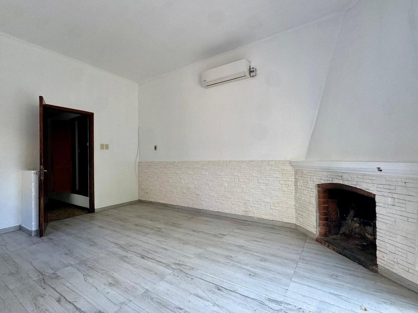 Casa en alquiler frente a Comepa