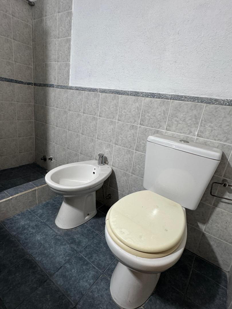 DEPARTAMENTO AL FRENTE EN VENTA CON BALCON - APTO CREDITO